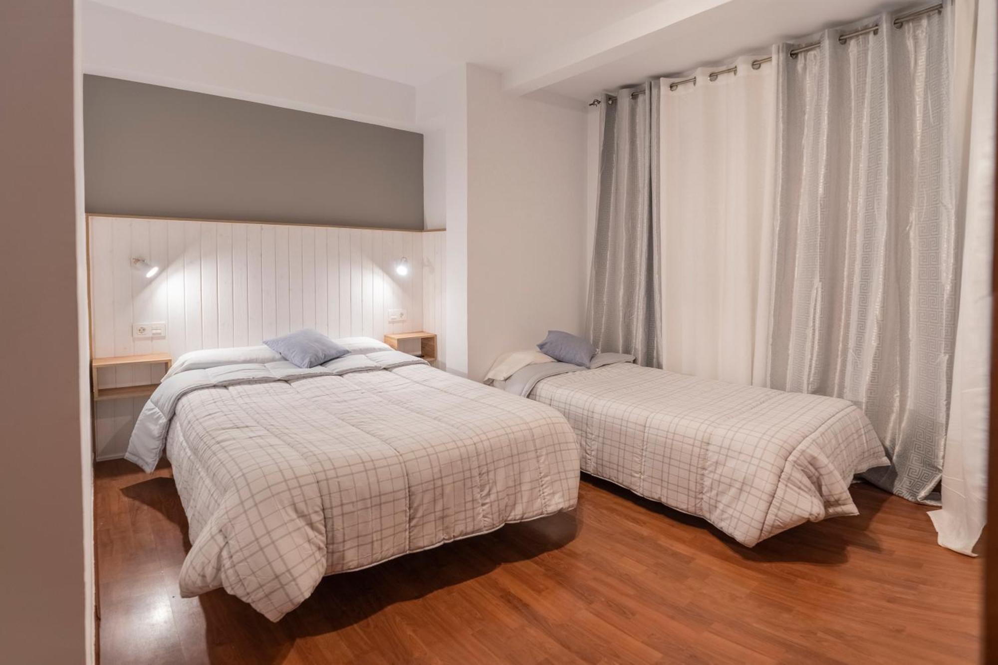 Hostal Julio Cesar 라 비르헨 델 카미노 외부 사진