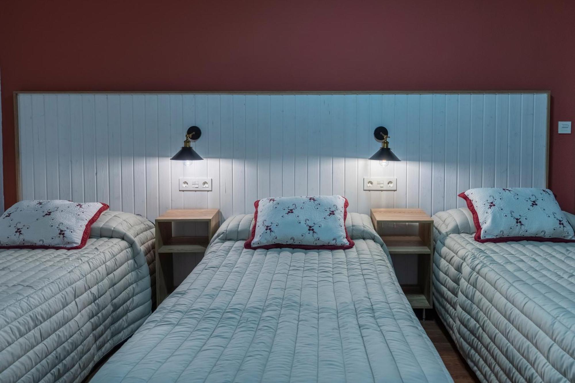 Hostal Julio Cesar 라 비르헨 델 카미노 외부 사진