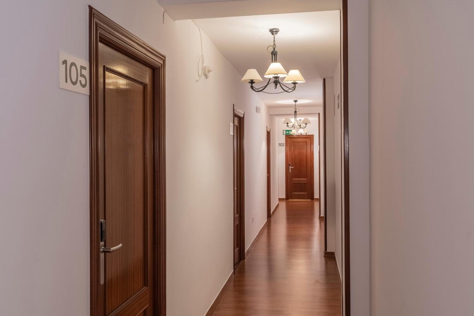 Hostal Julio Cesar 라 비르헨 델 카미노 외부 사진