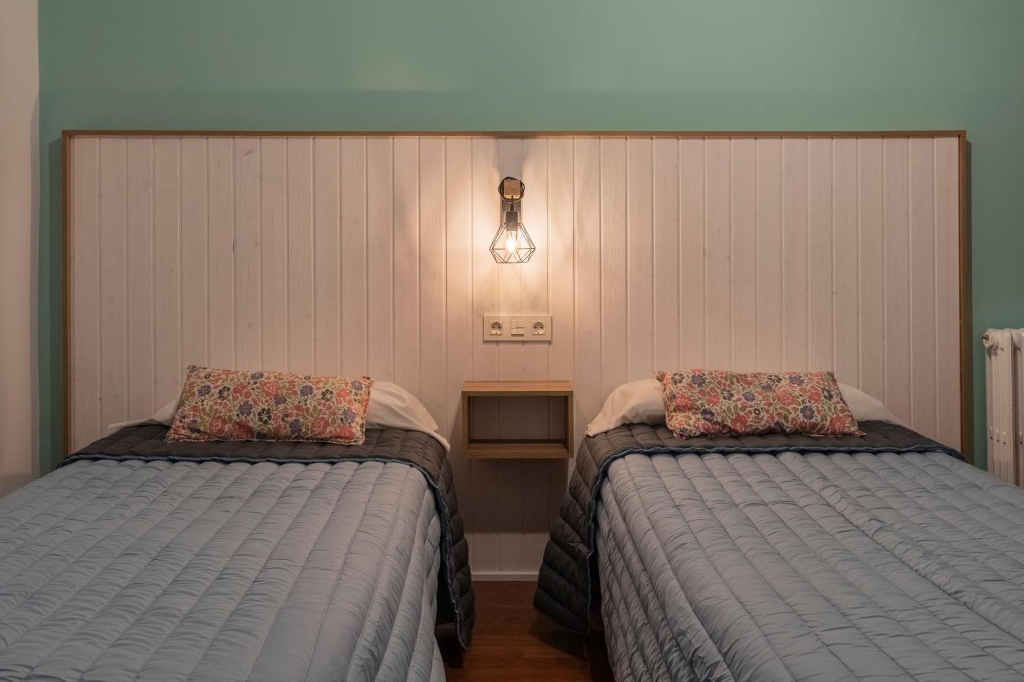 Hostal Julio Cesar 라 비르헨 델 카미노 외부 사진